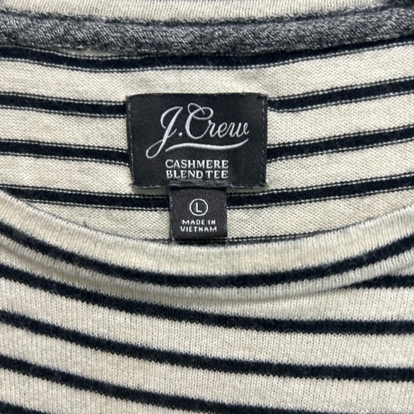 J. Crew Cashmere Blend T shirt. Size Medium. - Picture 2 of 5